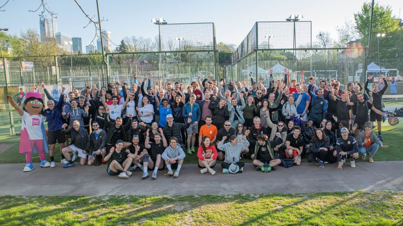 Accuracy France participe à un tournoi de padel caritatif organisé par Sport dans la Ville