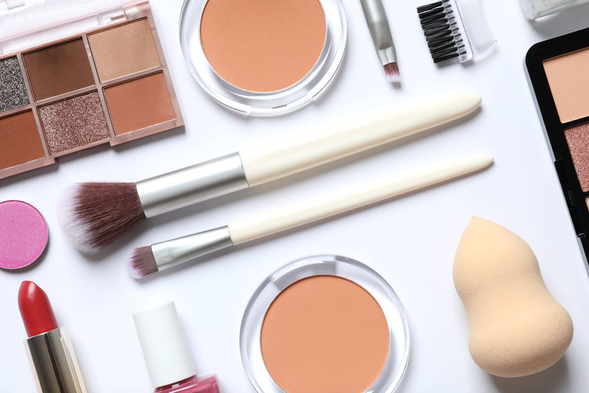 Global beauty market  Performance analysis of Global Beauty leaders Q1 ...